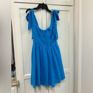 Entro shoulder tie dress